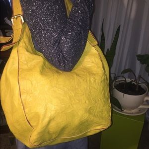 Cynthia Vincent 100% Leather BoHo Bag!